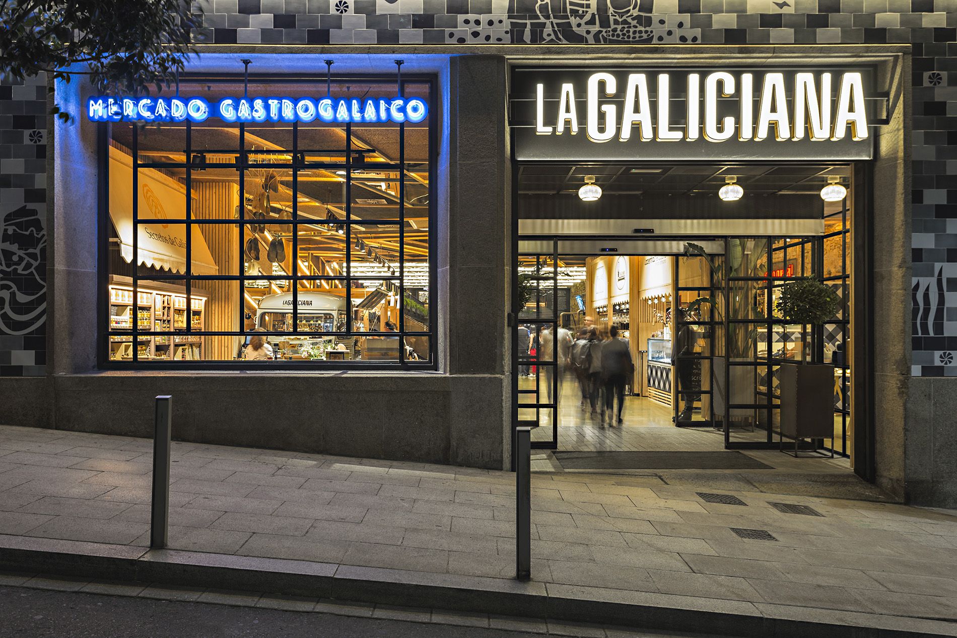 Tanques de Estrella Galicia en La Galiciana